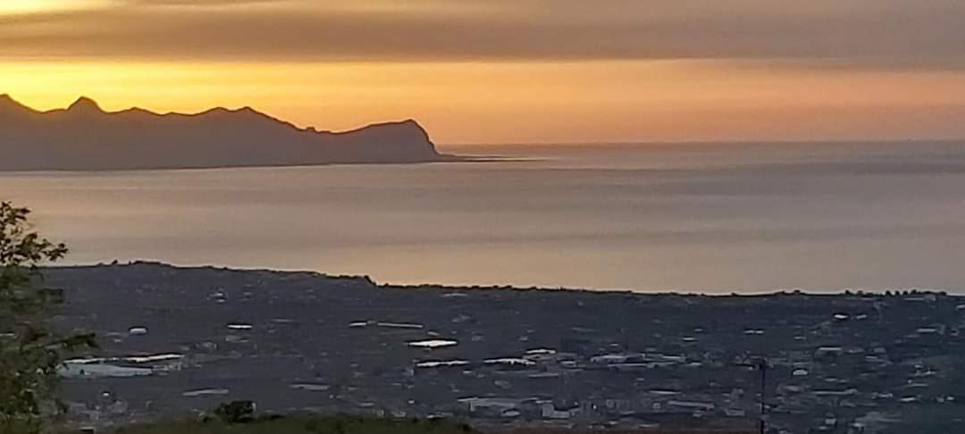 Villa Siciliana Con Piscina E Vista Panoramica Sul Mare Borgetto Eksteriør billede